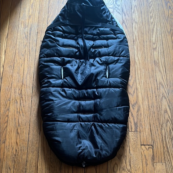 Stroller Weatherproof Footmuff - Picture 4 of 9